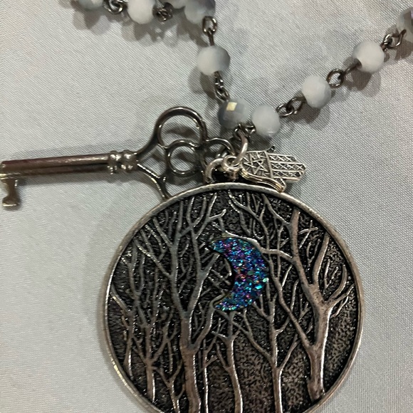 Necklace - Picture 2 of 3